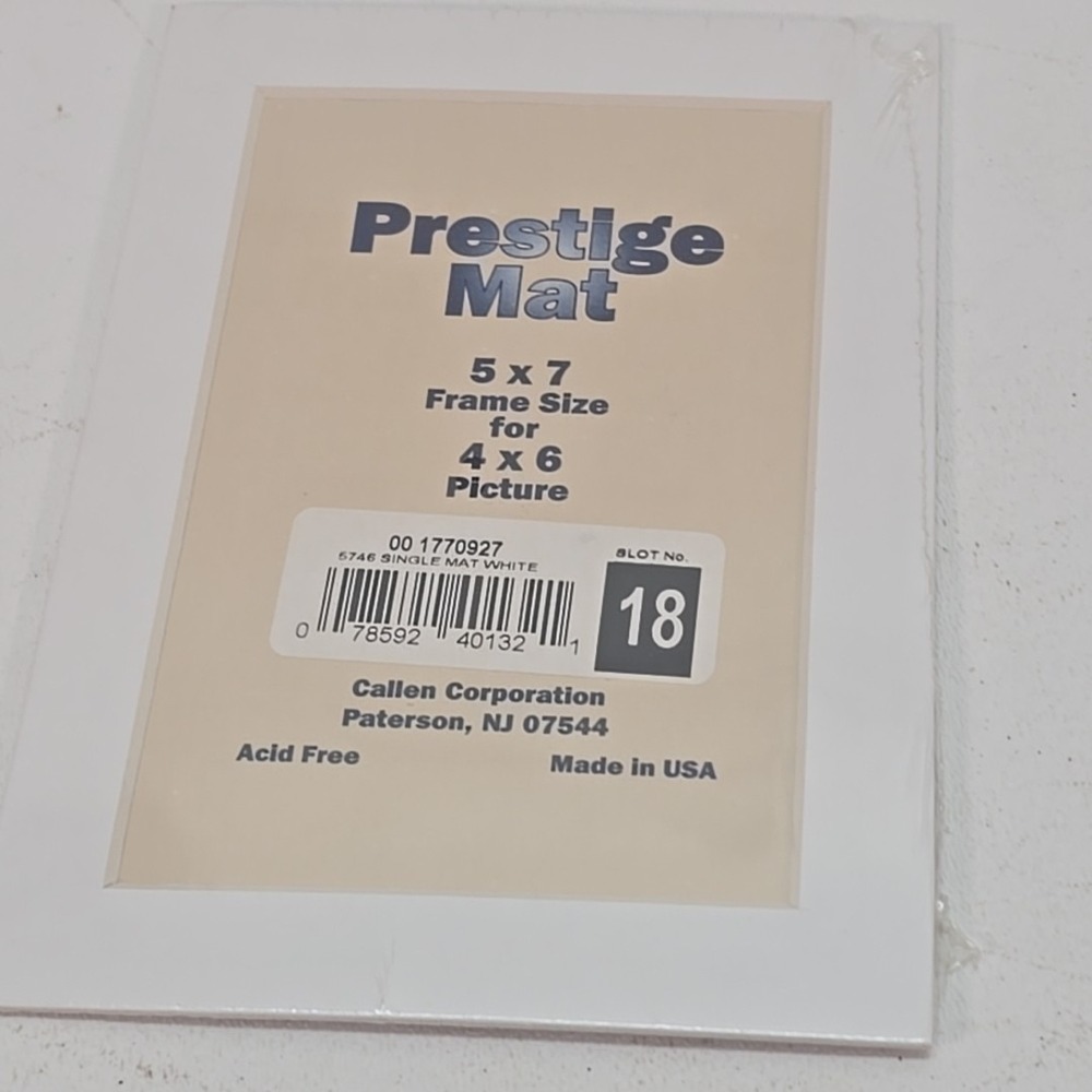 Prestige Mat‎ For Framing Pictures White Size 5X7 for 4X6 Picture Acid Free